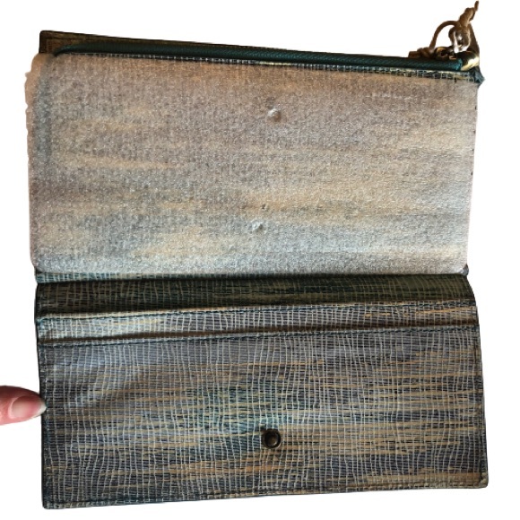 NWT HOBO Gracie Leather Wallet In Cracked Glass - Picture 4 of 13